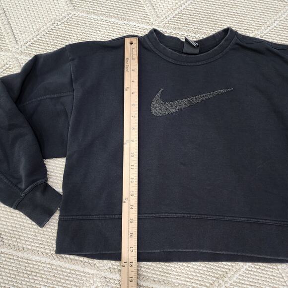 Nike black women's size xs crewneck cropped sweatshirt - Picture 4 of 8